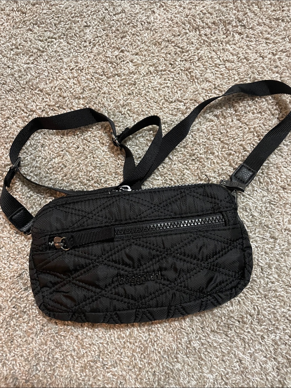 Baggallini Black Quilted Crossbody with Front Zip